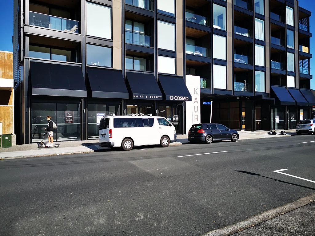 Browns Bay Browns Bay 78sqm retail shop for lease