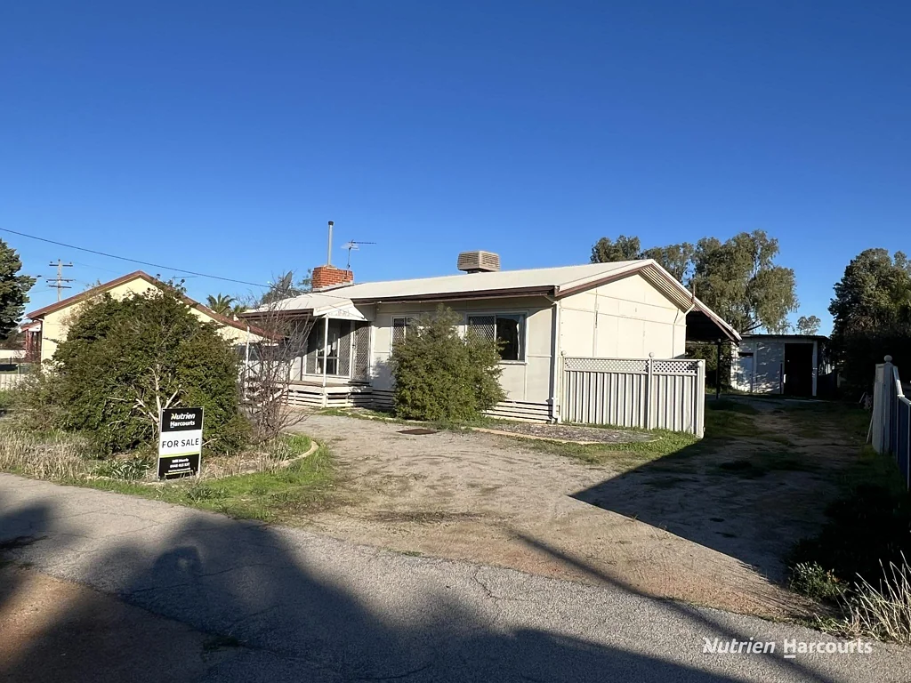 89 Endersbee Street, Merredin, WA 6415