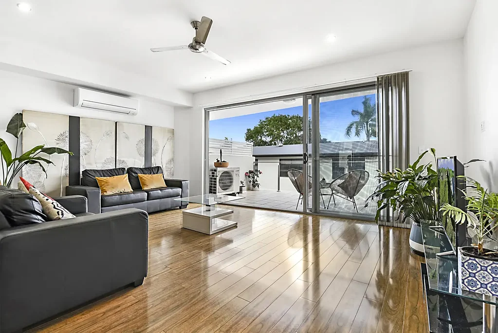 Modern Big Townhouse/3 Bed3Bath
