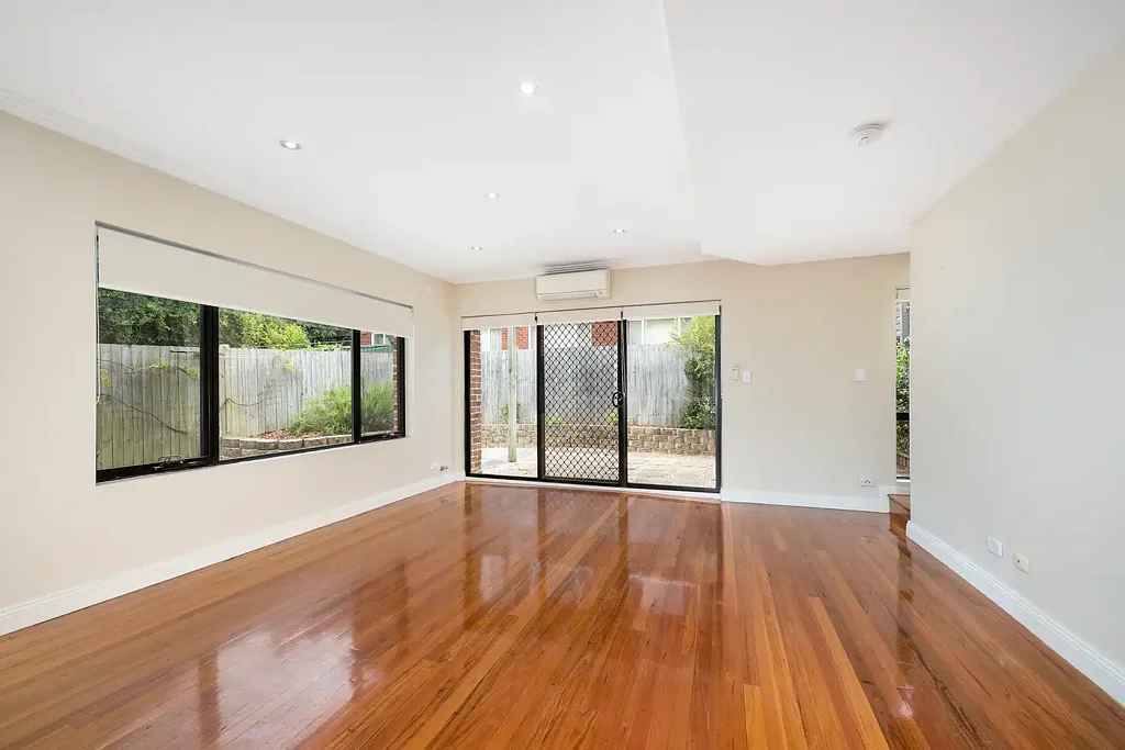 Spacious Three Bedroom Townhouse In Marrickville