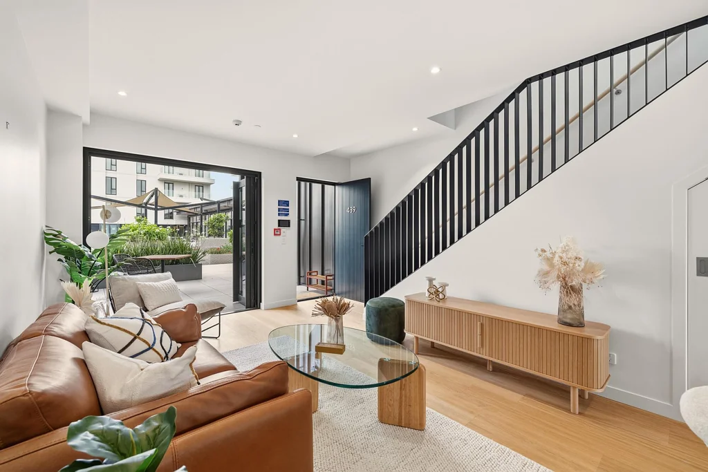 Tauranga Central 2 Slaapkamer Declared Reserve Auction – Brand New Garden Villa!