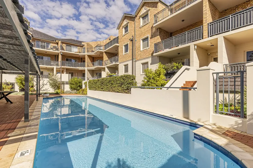 Joondalup 1房  Ground Floor Charm in the Heart of Joondalup