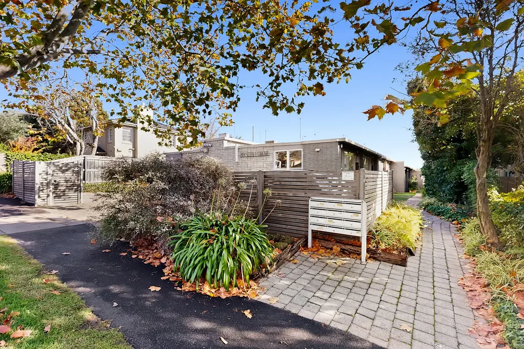 Glen Iris 1Zimmer A serene single level lifestyle - Inspect 7 Days By Appointment