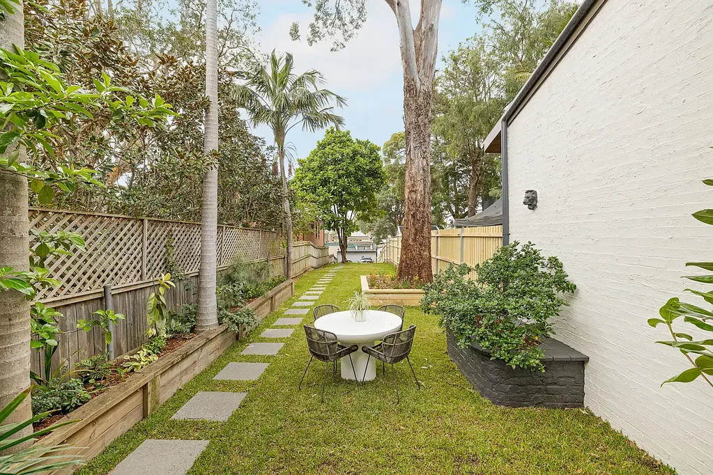 Lilyfield 3 Bedroom Rare 315sqm block with DA-approval