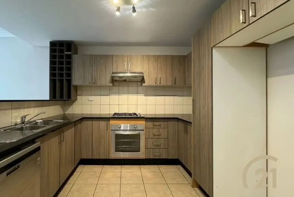 Stylish & Contemporary 3 Bedroom Townhouse