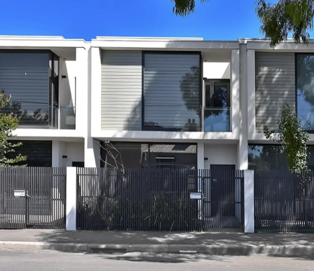 3 Bedrooms Townhouse
