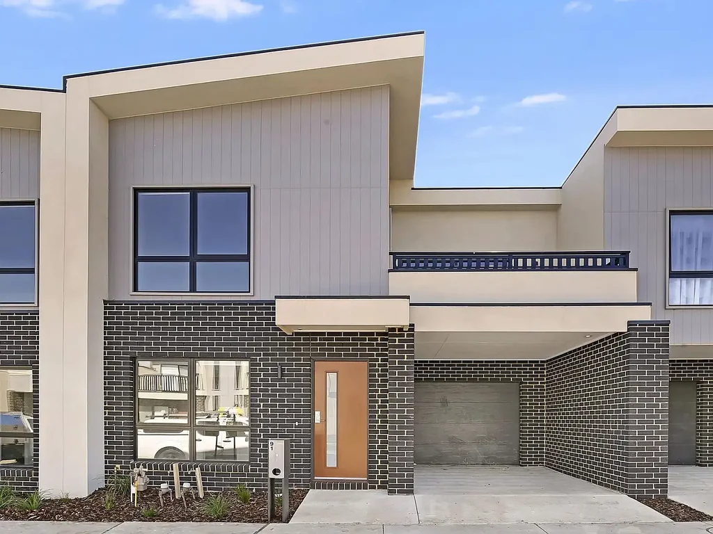 Modern, Low-Maintenance Living in a Prime Location