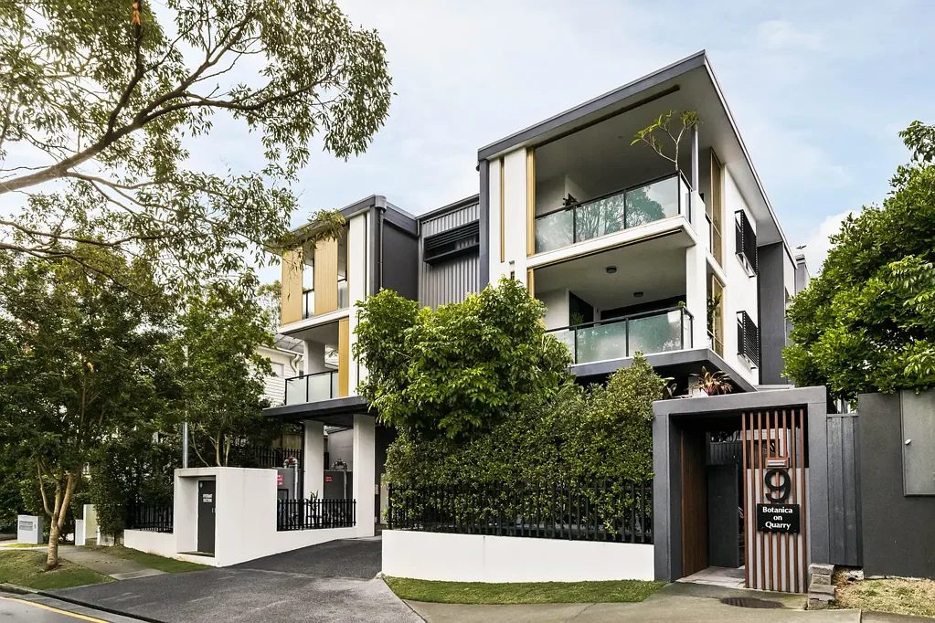 Alderley 2房 Alderley中心瑰宝 159㎡奢居 设计师厨房 超大私密庭院 主卧套间 便捷交通连接 Designer Finishes, Oversized Outdoor Living