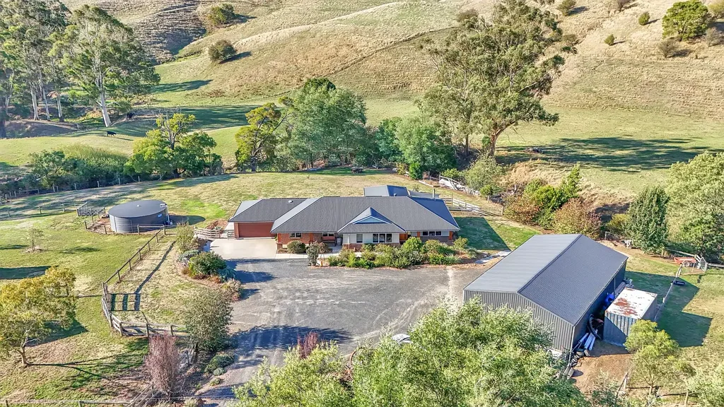 Poowong 4 Slaapkamer The Brief: Experience the Serenity of 'Berong Creek'