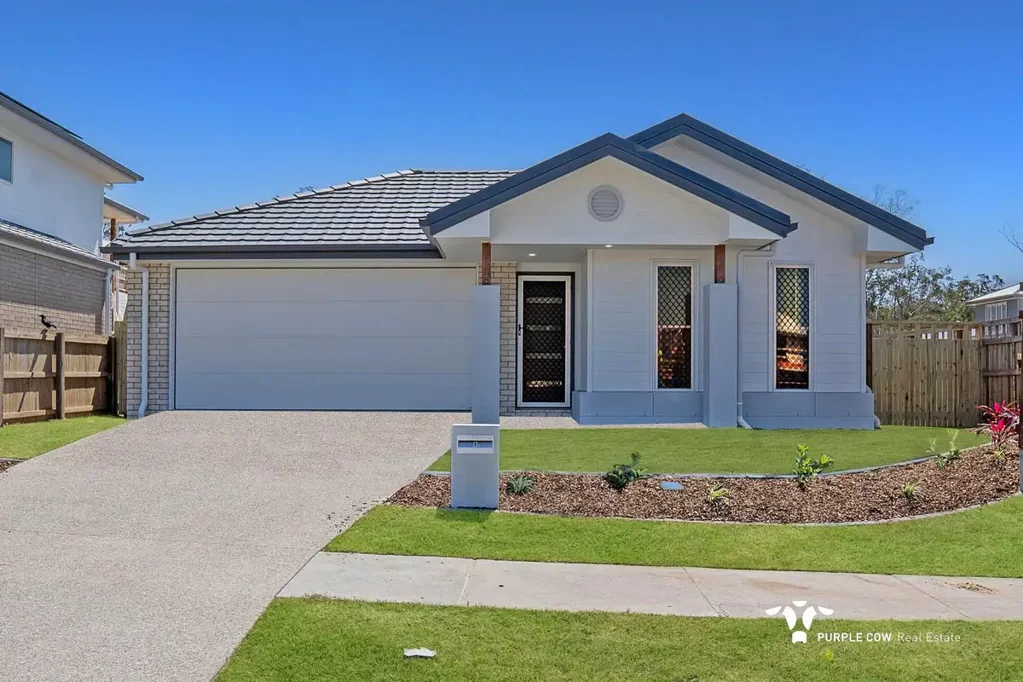 Hamptons home with self-contained granny style flat.