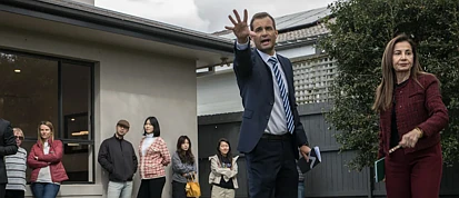 利率恐再上调！拍卖成交率暴跌，买家集体踩刹车