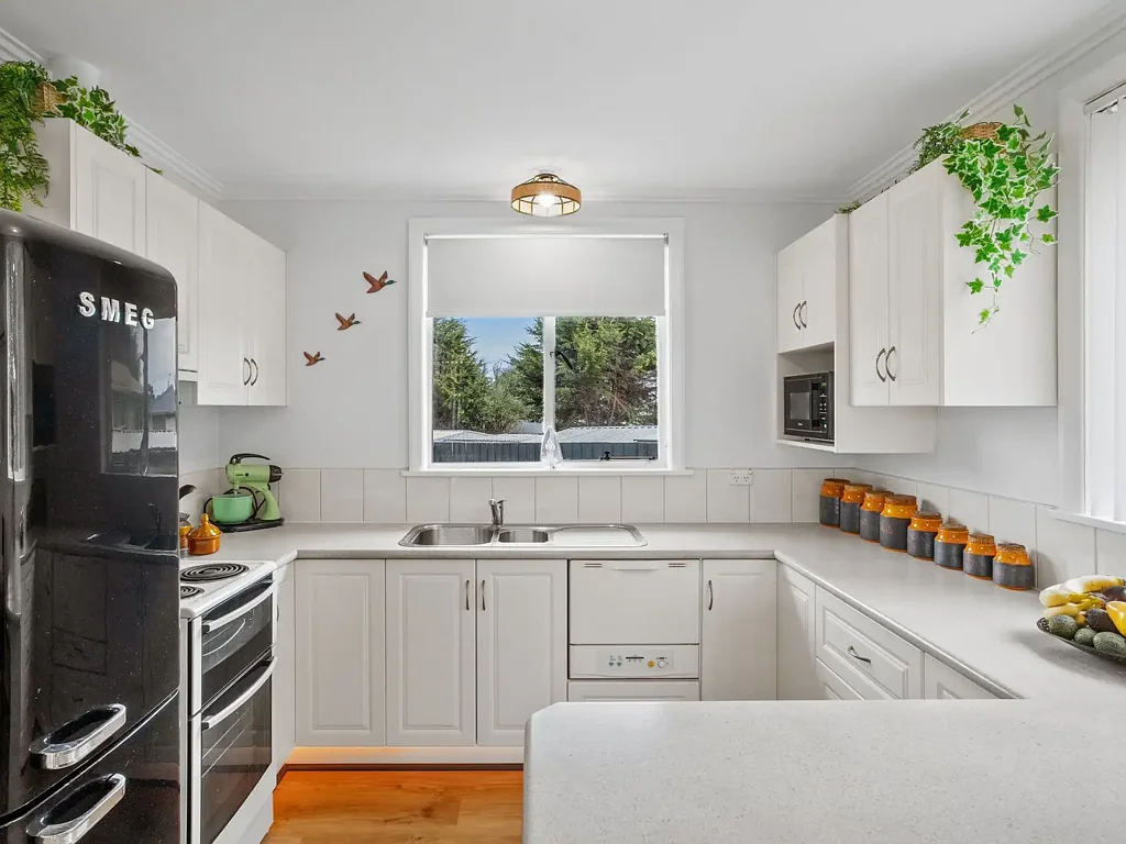 East Devonport 3房  Freshly Renovated Home in Quiet Street
