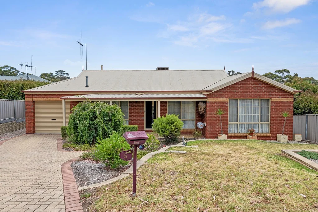 1/5 Lois Court, Golden Square, VIC 3555