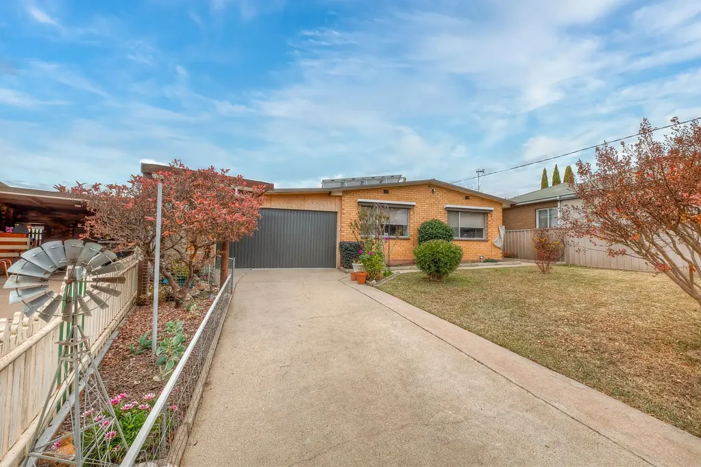 Myrtleford 3 Bedroom Solid Brick Veneer Classic