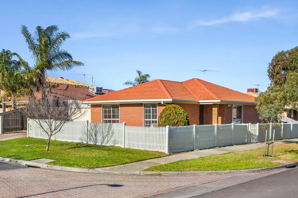 2 Coorong Court, Meadow Heights, VIC 3048