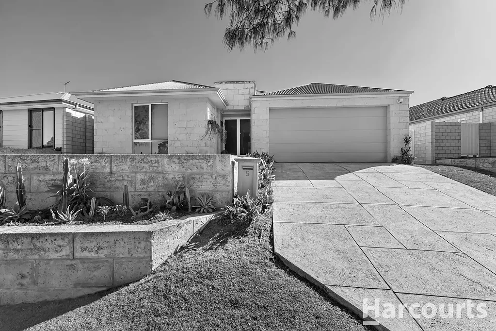 5 Bottlebrush Lane, Wannanup, WA 6210