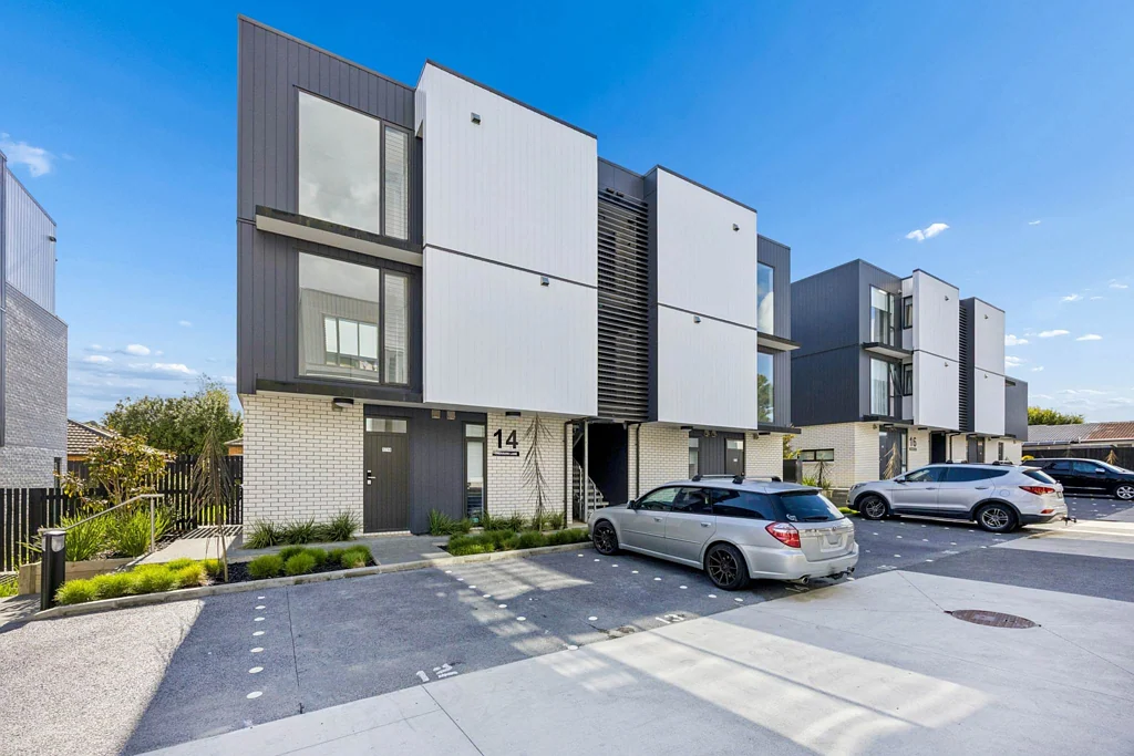 Brand New 2 Bedroom 2 Bathroom Apartment