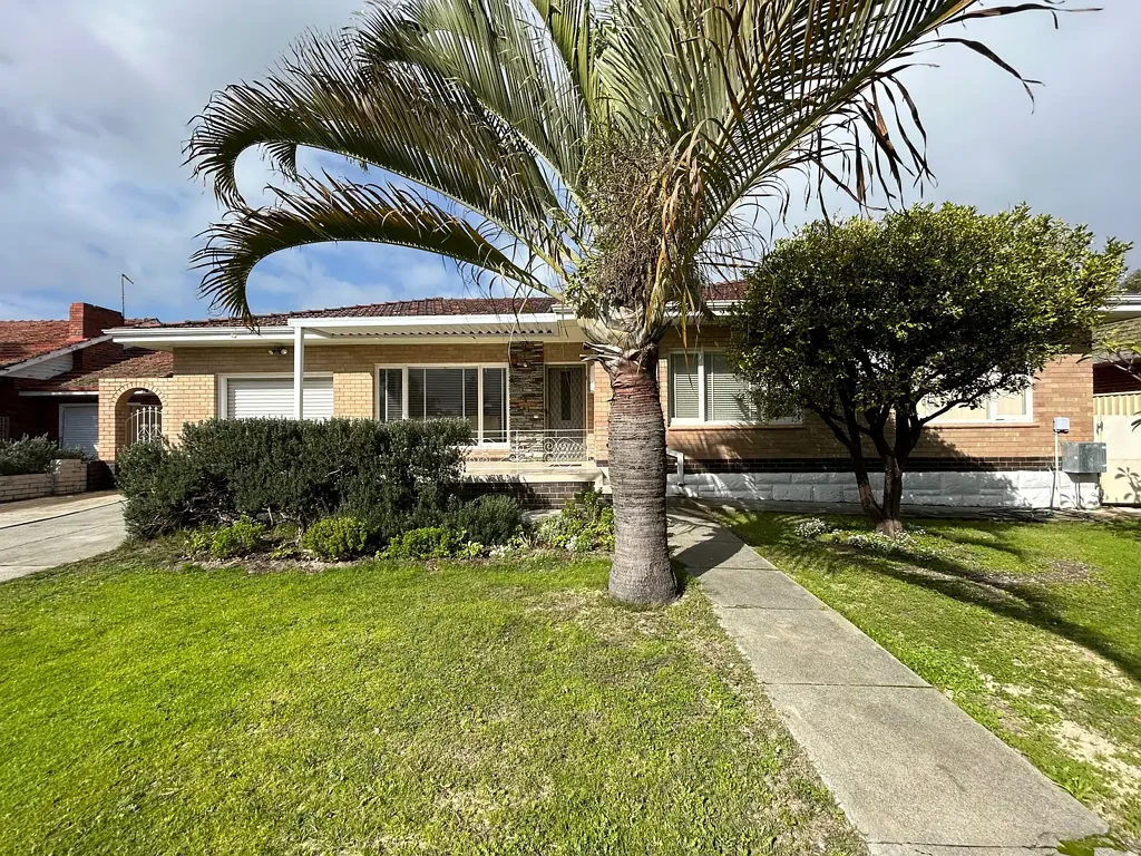 Spacious 4x2 Family Home in a Prime Location!