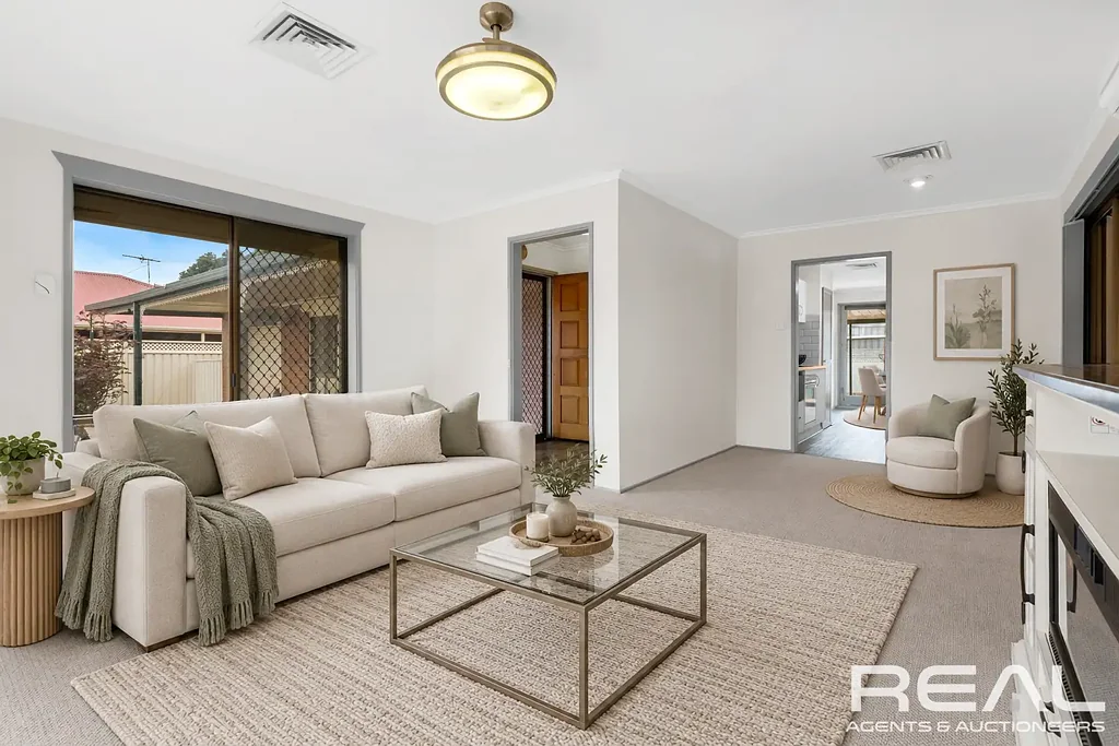 Evanston Park 3બેડરૂમ Renovated Family Home on 808sqm with Exceptional Side Access