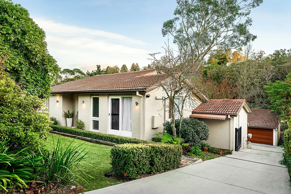 23 Galston Crescent, Leura, NSW 2780