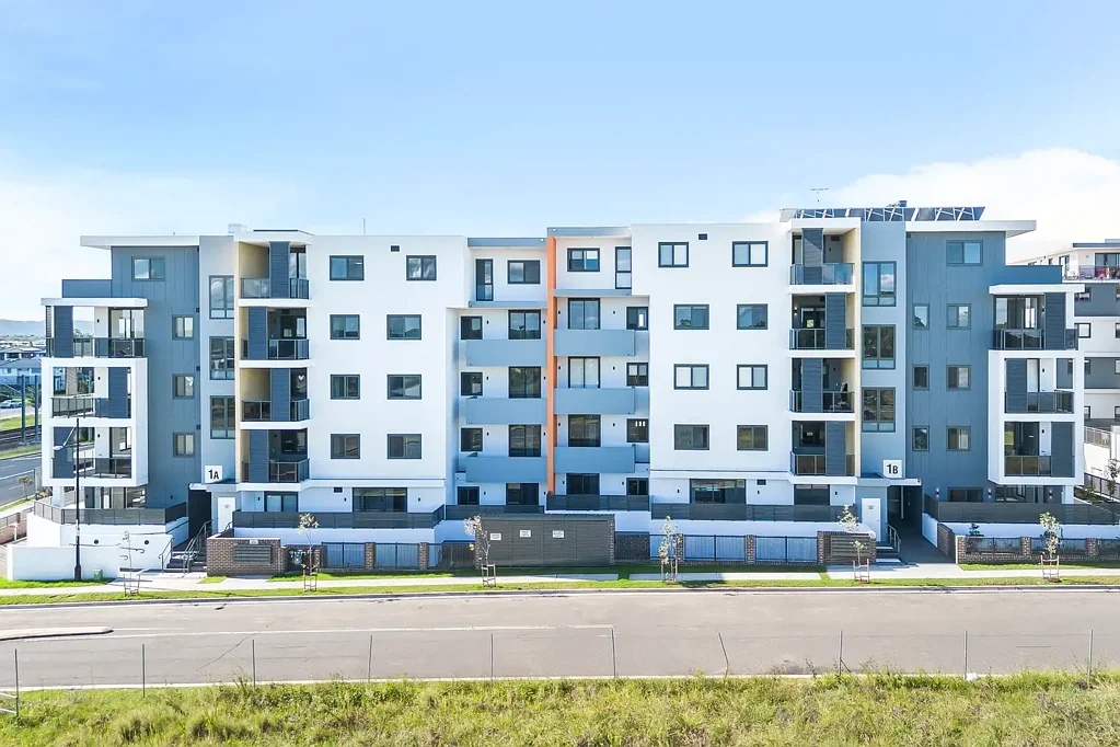 PREMIUM Two Bedroom Apartment Close to Schofields Train Station!