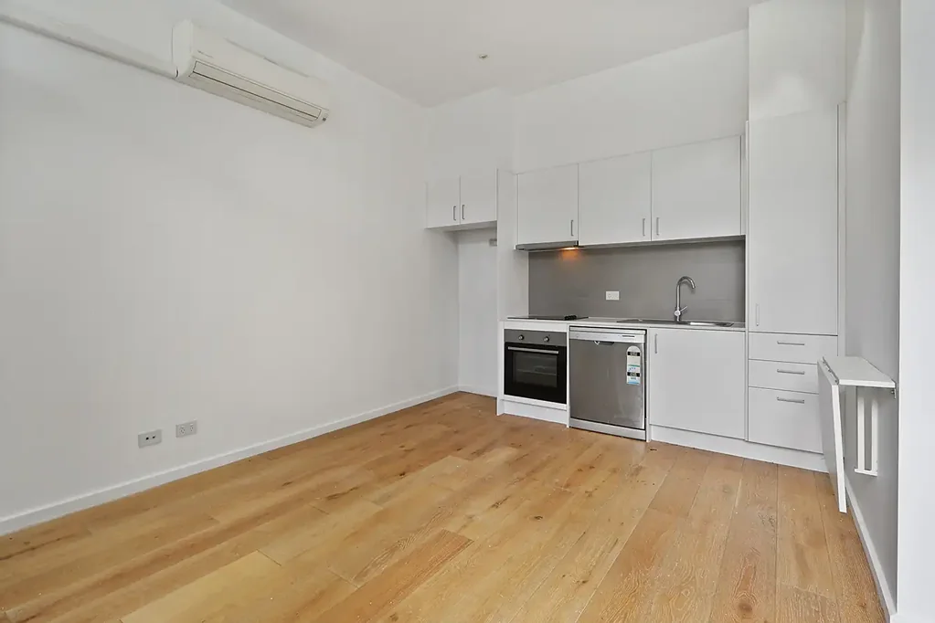 STYLISH & LOW MAINTENANCE LIVING!