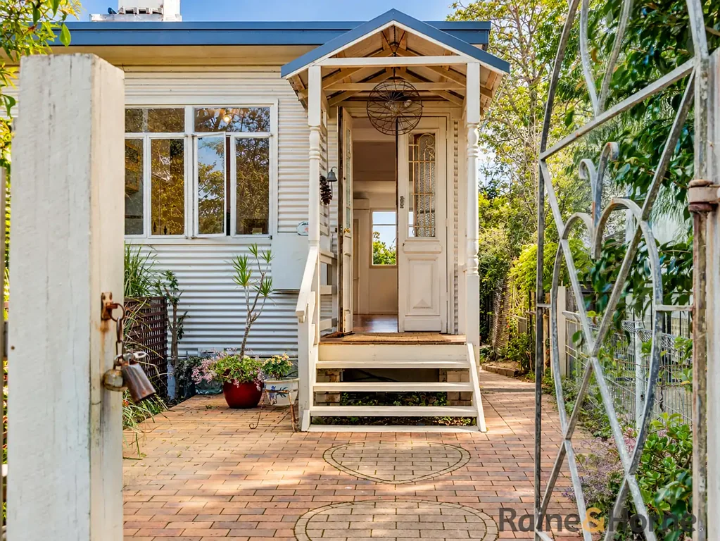 South Durras 3 Bedroom SOUTH DURRAS.... LETS ROAM