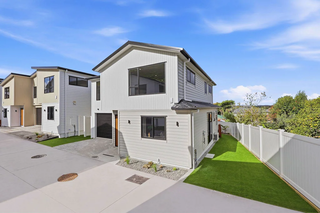 Mangere Bridge 4房  Most Affordable Design Living By The Park!