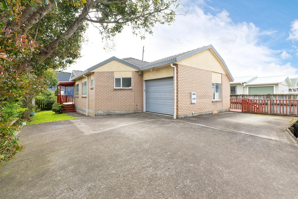 Mount Roskill 4 Bedroom Modern Living - A Smart Start or Next Step!