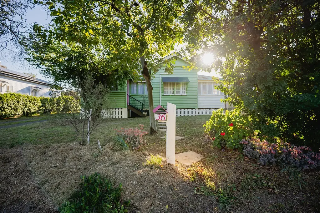 36 Northern Road, Roma, QLD 4455