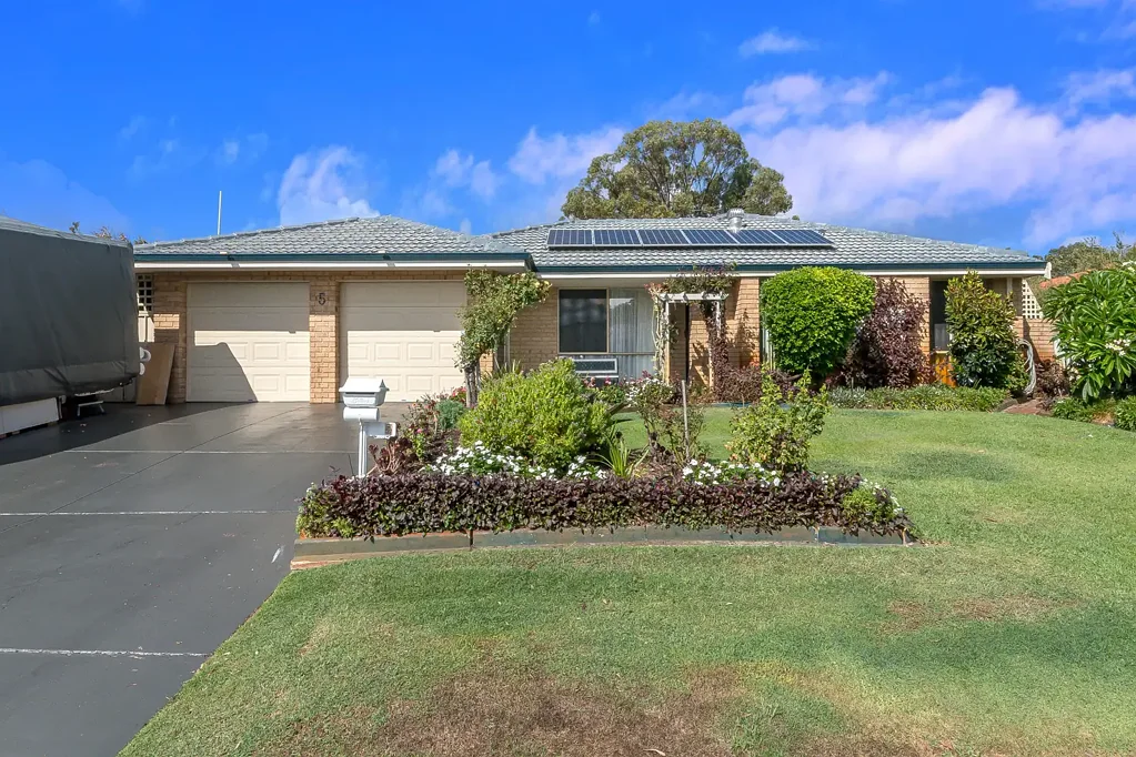 5 Coombs Place, Bateman, WA 6150