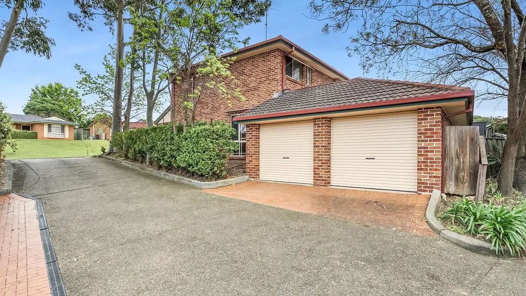 North Richmond 3Phòng ngủ Low-Maintenance Living in a Convenient North Richmond Location