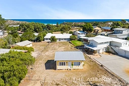 12 Wedge Street, Guilderton