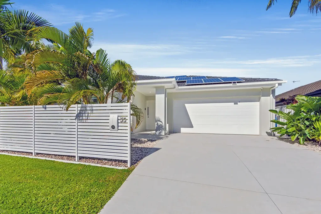 35 Highcrest Circuit, Molendinar, QLD 4214