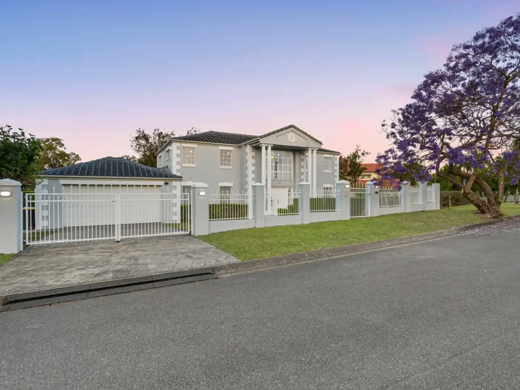 Calamvale 5部屋 Park-Edge Luxury in Stretton College Catchment