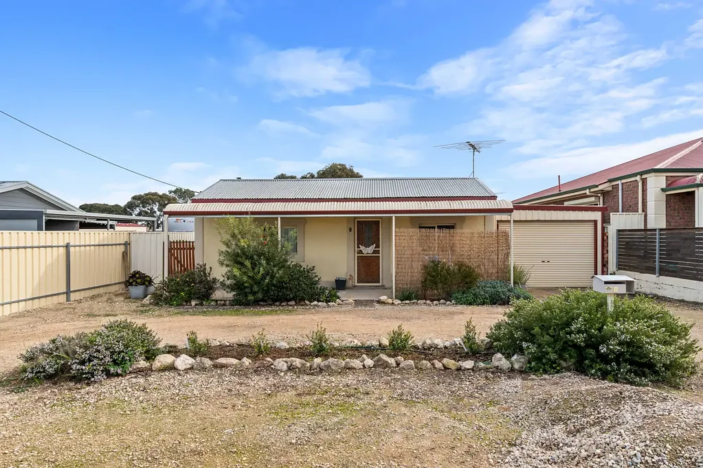 Tailem Bend 2房  Easy-care home offering comfort, practicality and outstanding value.