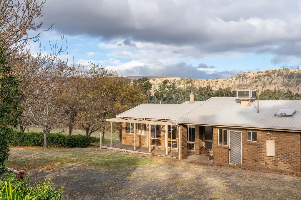 Avenel Your Country Escape with Majestic Views and Timeless Craftsmanship