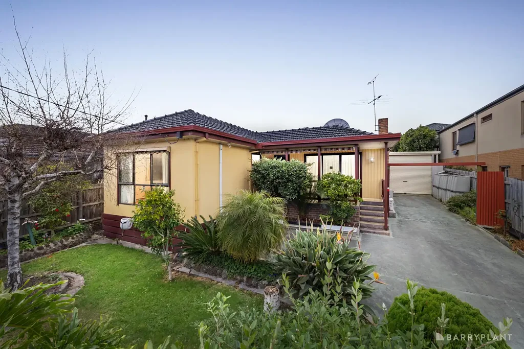 Bulleen 2Moenga Charming Single-Level Living with Exciting Future Potential