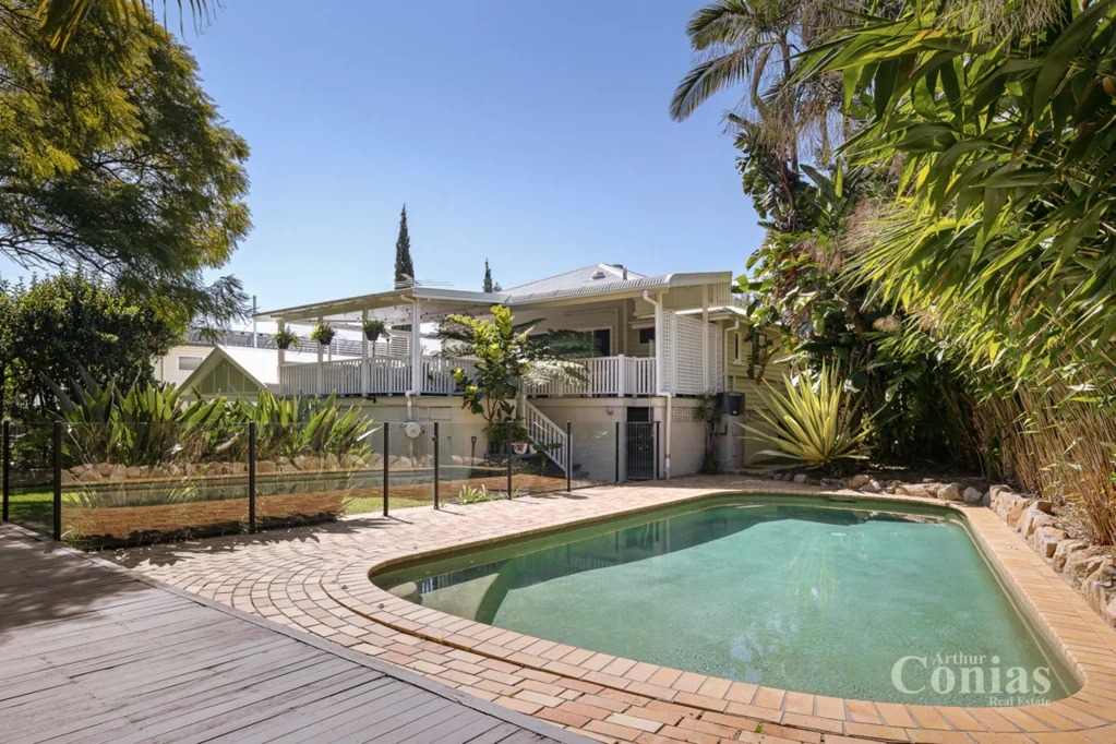 32 Yardley Avenue, Ashgrove, QLD 4060