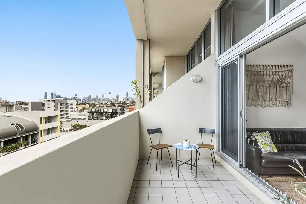 Camperdown 2침실 Renovated top floor warehouse home