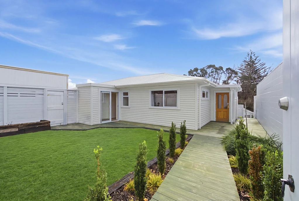 Marfell 3 Bedroom Modern Comfort Meets Classic Strength!
