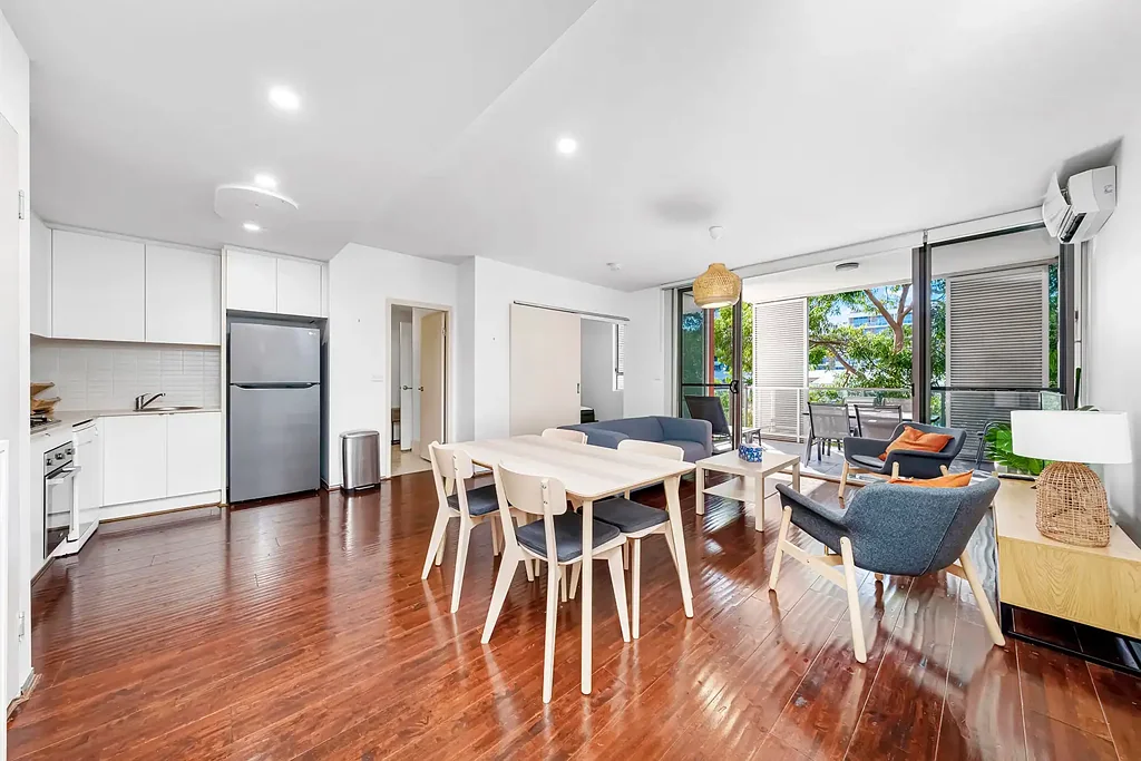 3 Months Lease Only. Spacious and stylish resort style living - Fully furnished
