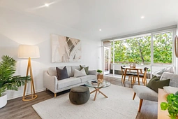 11/131 Brighton Road, Elwood
