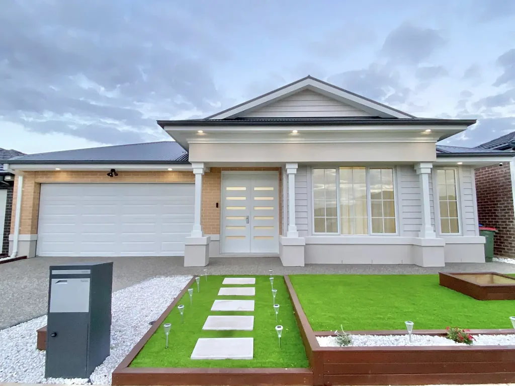 Chic & Spacious Family Home!