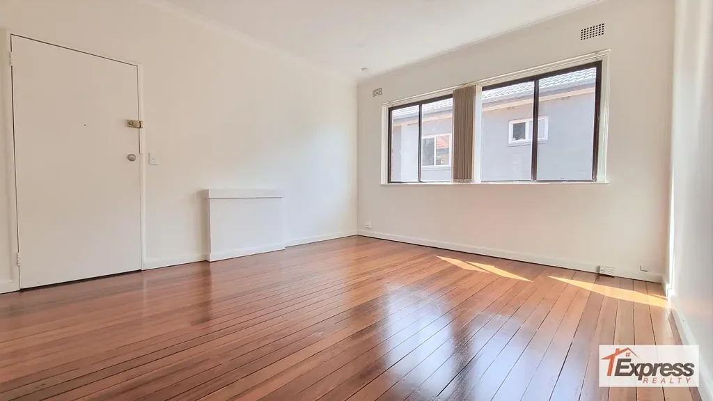TWO BEDROOM APARTMENT IN BONDI BEACH