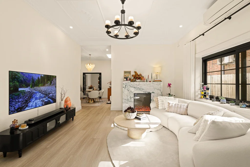 Russell Lea 4બેડરૂમ Beautifully Renovated Californian Bungalow with Exceptional Outdoor Living