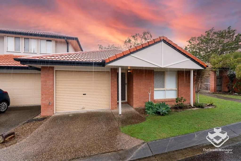 Sunnybank Hills 3कमरा Peaceful Lowset Townhouse Backing onto Parkland �  Prime South Suburb Location