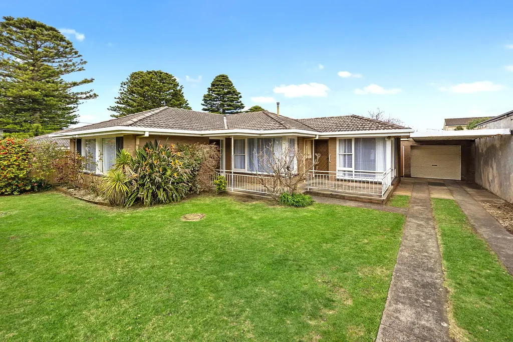 Warrnambool 3 Slaapkamer Unlock the Potential at 1 Shirley Grove