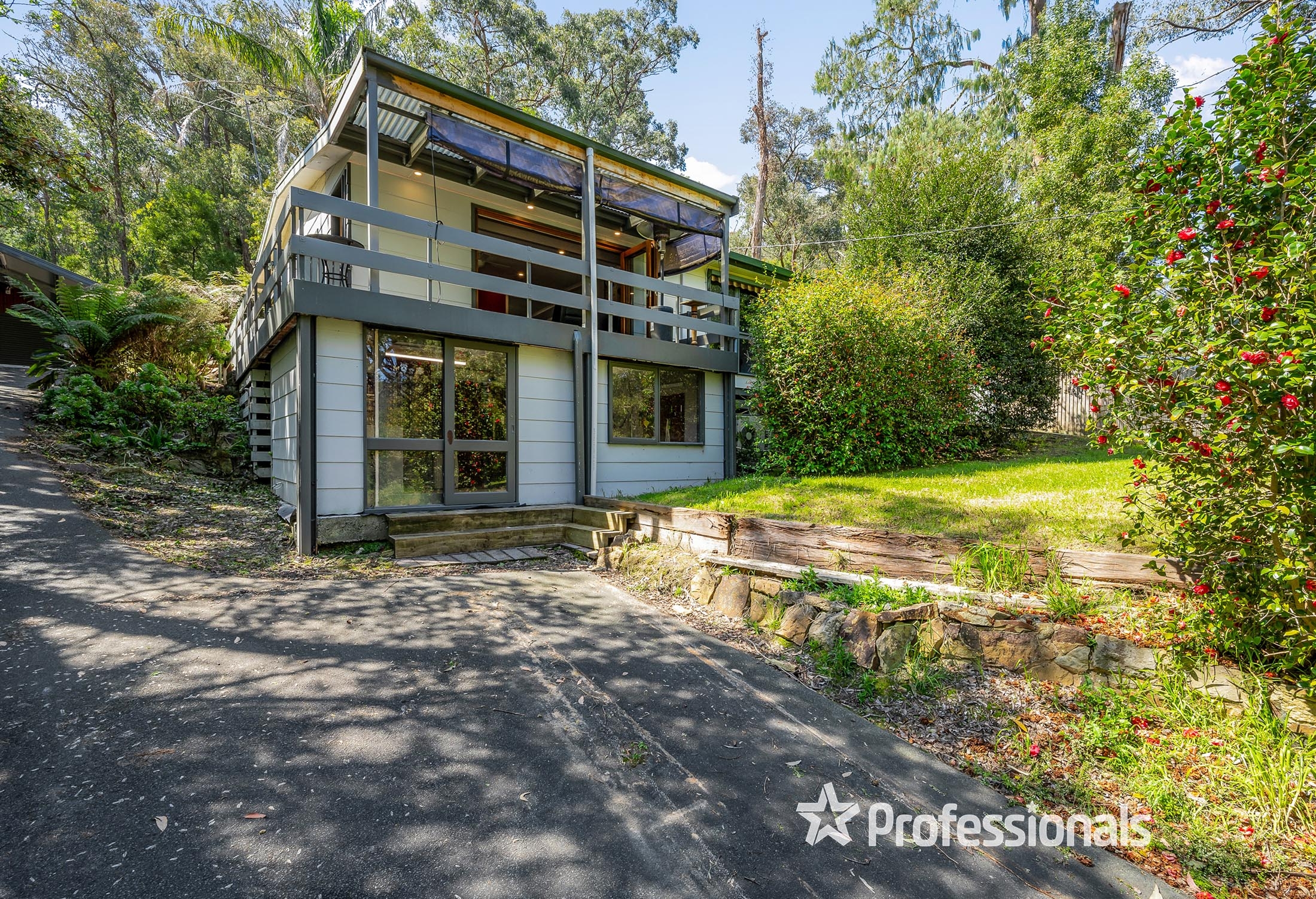 17 INVERNESS RD, MOUNT EVELYN VIC 3796, 0 Bedrooms, 0 Bathrooms, House