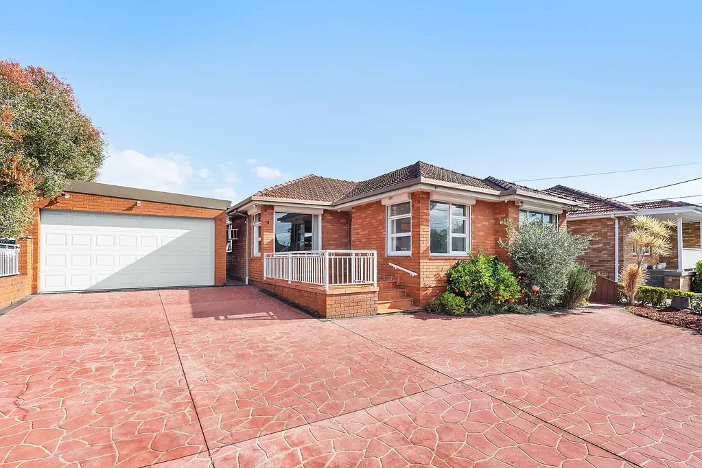 2 Cripps Avenue, Kingsgrove, NSW 2208